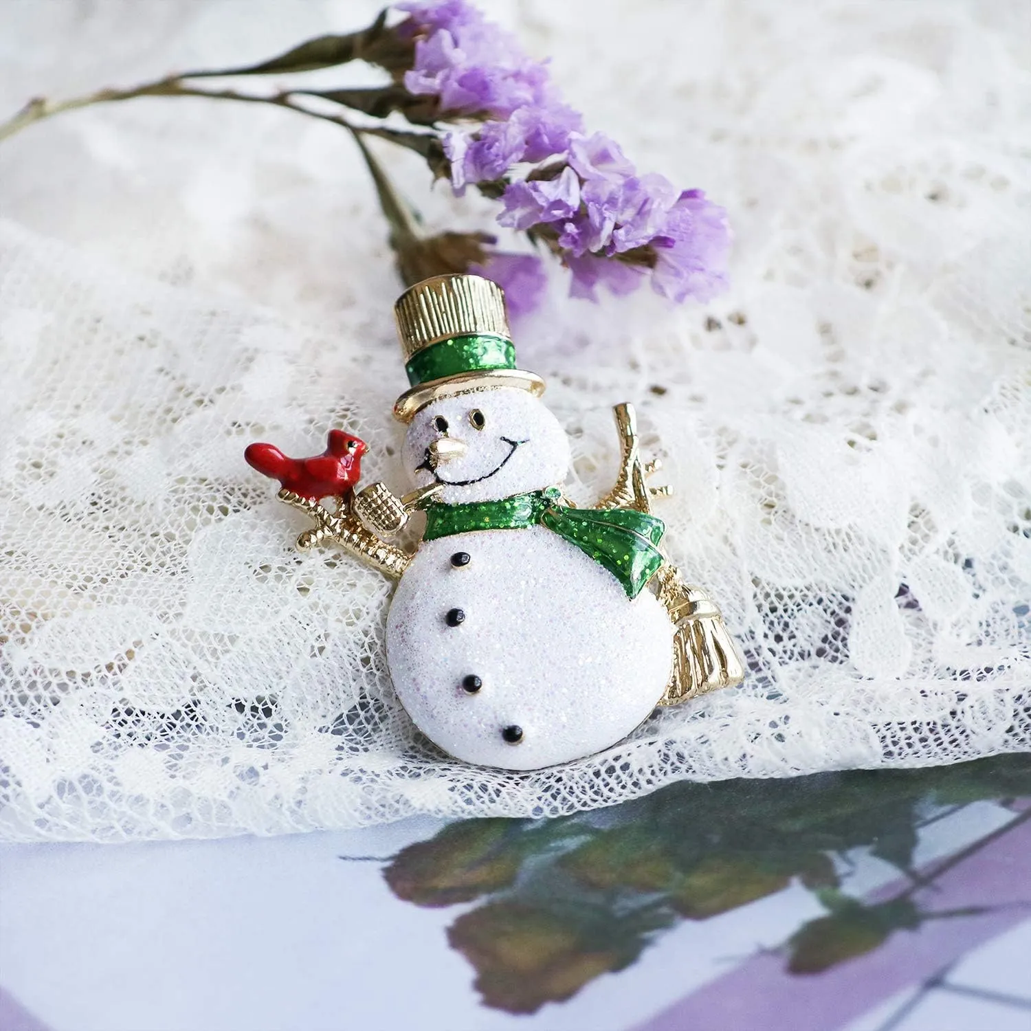 Christmas Snowman Brooch Pin Enamel Lapel Pin Cartoon Brooch Pin Badges Brooch Pins for Clothing Bags Crystal Christmas Jewelry for Women