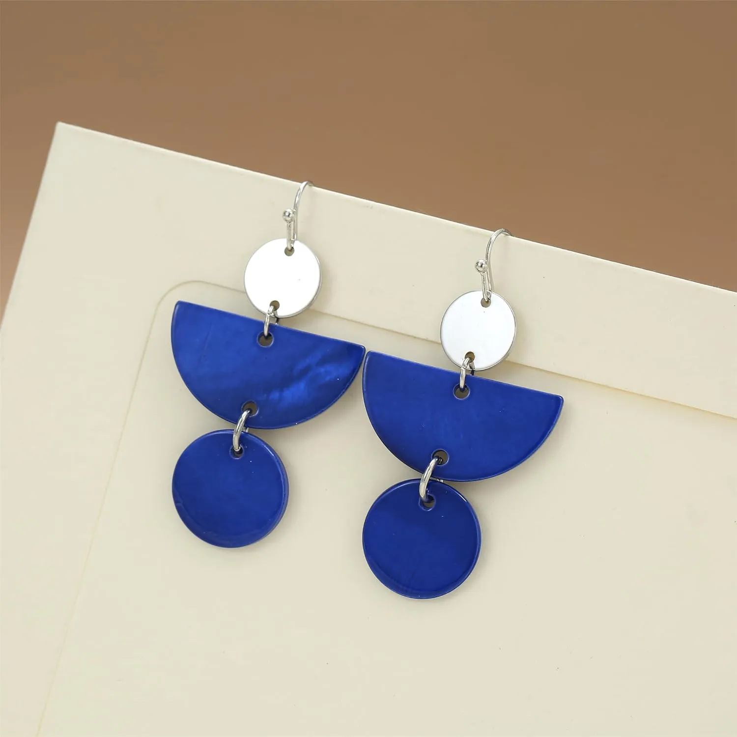 Fashion Geometric Elegant Drop Earrings for women Long Boho Multicolor Light Weight Double Oval Shell Beaded Earrings Dangling