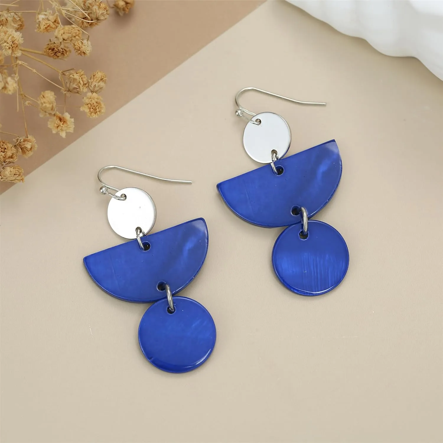 Fashion Geometric Elegant Drop Earrings for women Long Boho Multicolor Light Weight Double Oval Shell Beaded Earrings Dangling