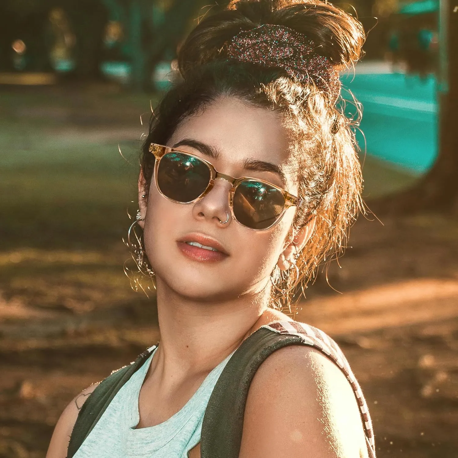 FEISEDY Classic Polarized Sunglasses Retro Round Sunglasses for Women Men Trendy Shades B0002