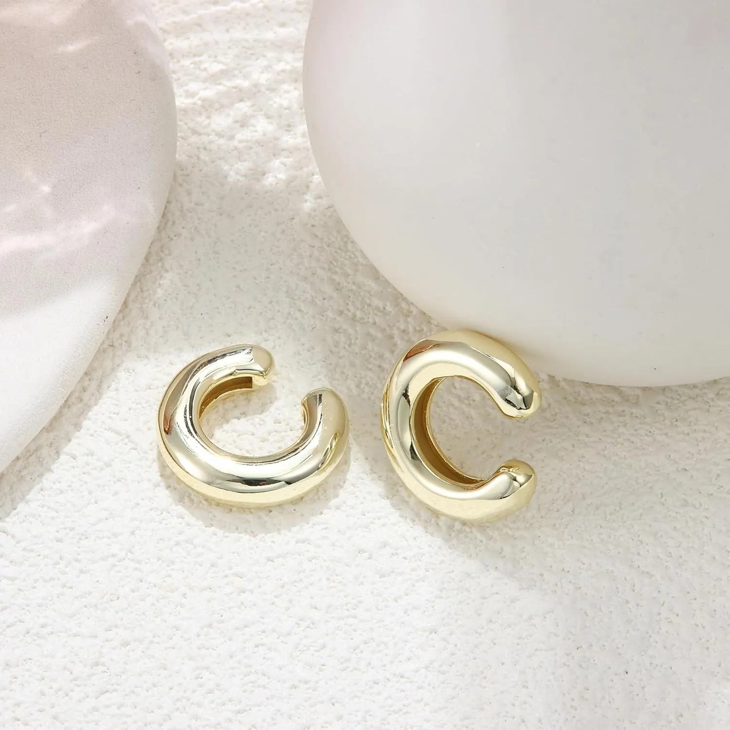 JeryWe Ear Cuff Earrings for Women Non Piercing - 14K Gold Plated Huggie Hoop, Clip On Elegant Ear Clips, Cartilage Wrap, Fashionable Fake Earring Cuffs for Non Pierced Ears 2PCS