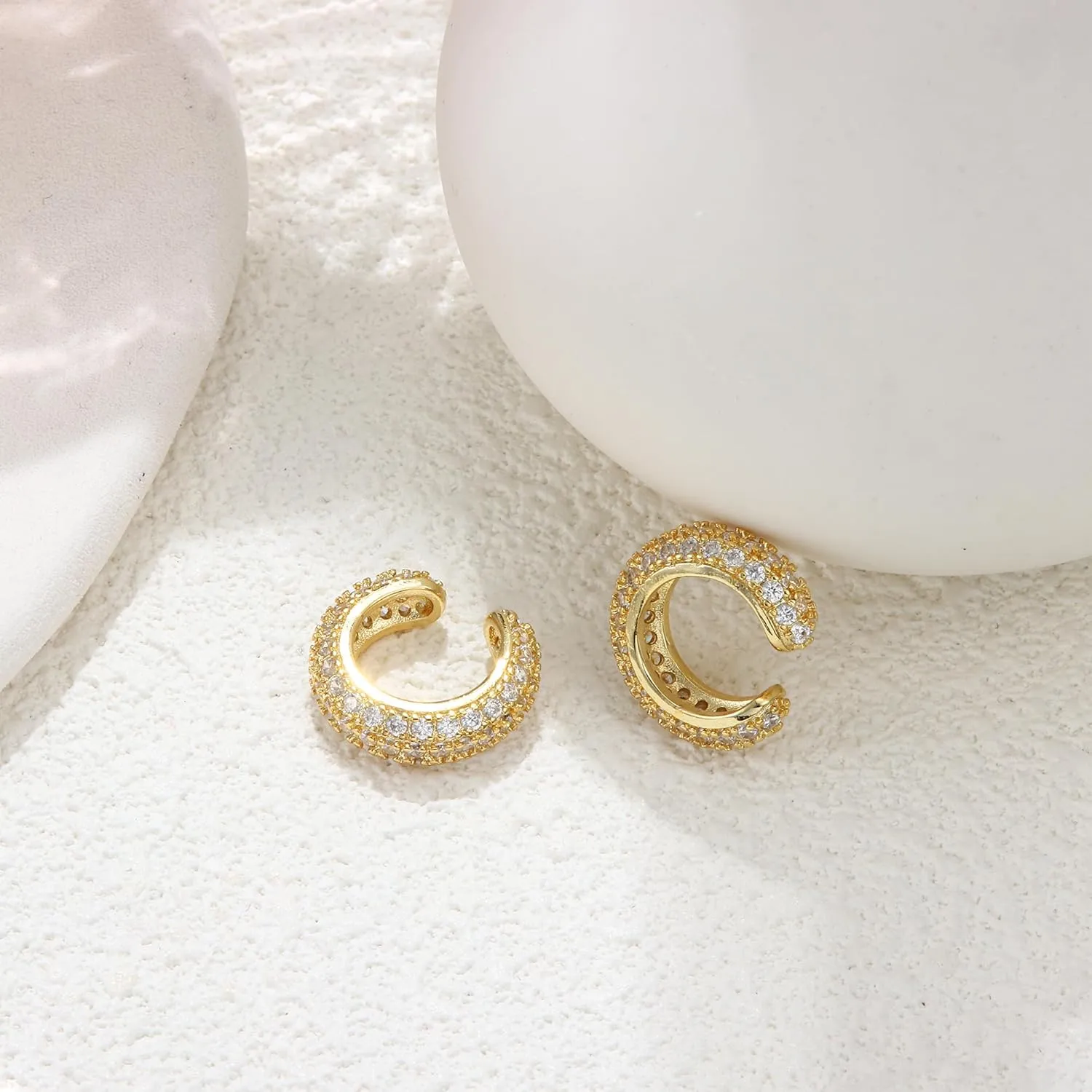 JeryWe Ear Cuff Earrings for Women Non Piercing - 14K Gold Plated Huggie Hoop, Clip On Elegant Ear Clips, Cartilage Wrap, Fashionable Fake Earring Cuffs for Non Pierced Ears 2PCS