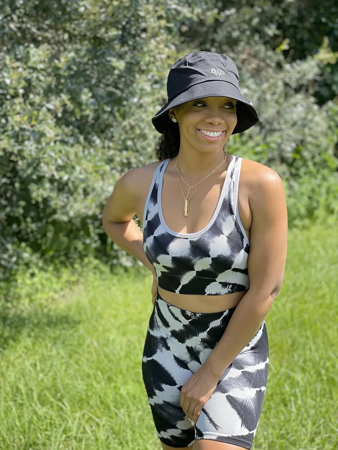 Satin-Lined Cotton Bucket Hat: Stylish Sun Protection Satin Lined Bucket Hat for Women Outdoor Adventures