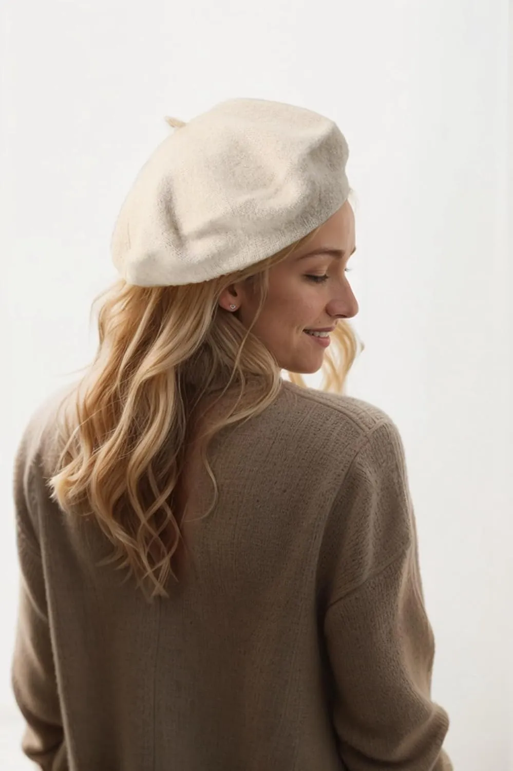 Women's Beret Hats - French Wool Blend Winter Cap, 70% Wool All-Season Soft Beret Hats for Women (Multi-Color)