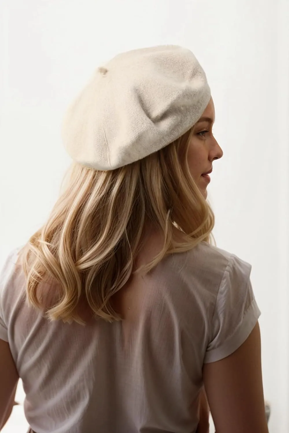 Women's Beret Hats - French Wool Blend Winter Cap, 70% Wool All-Season Soft Beret Hats for Women (Multi-Color)