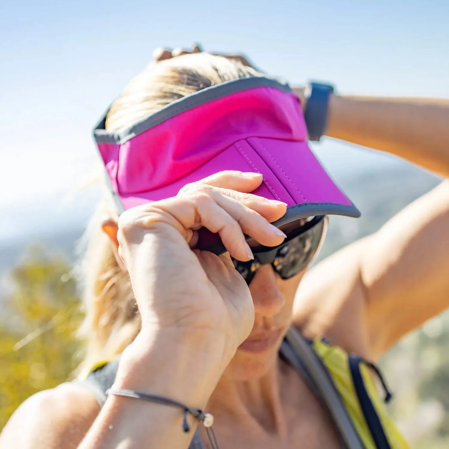 Women's Sunday Afternoons Aero Visor Coral